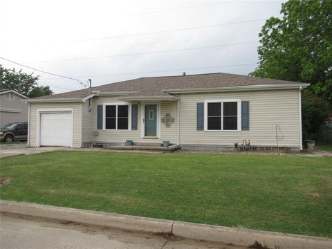 Photo of 2213 Greenville Street, Caddo Mills, TX 75135 (MLS # 21251783)