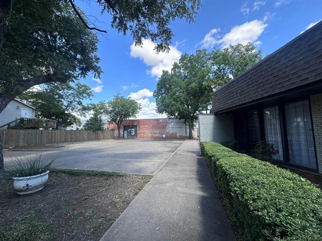 Town - Commercial Lease