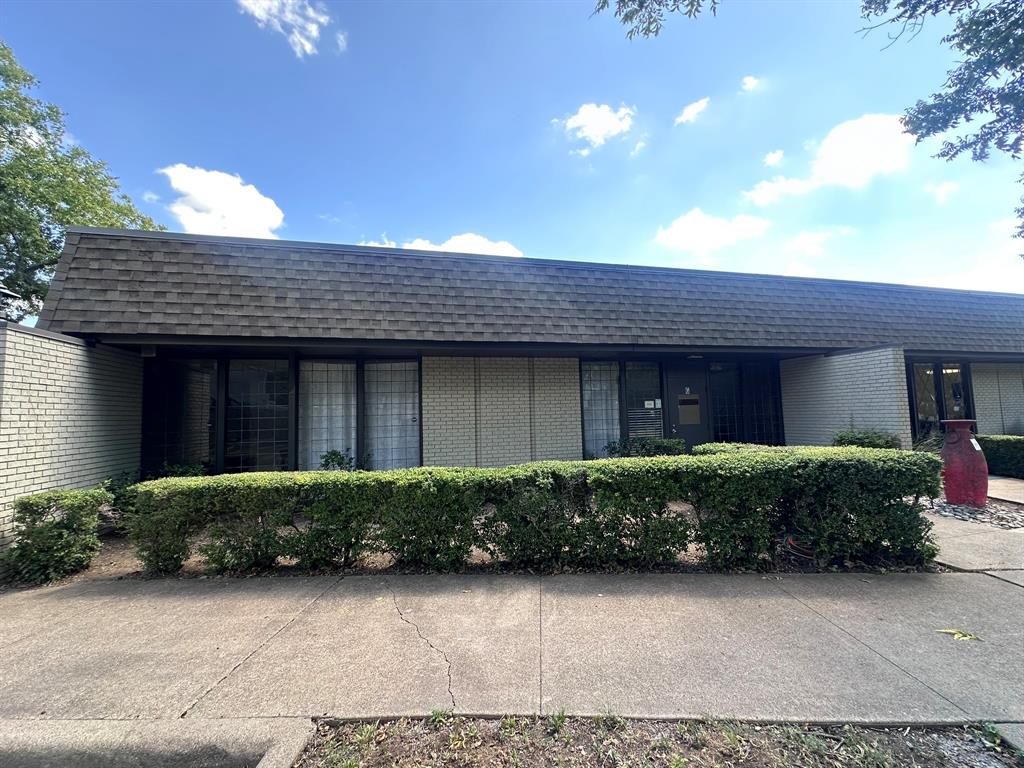 Town - Commercial Lease