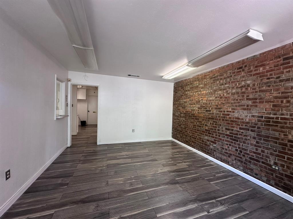 Town - Commercial Lease