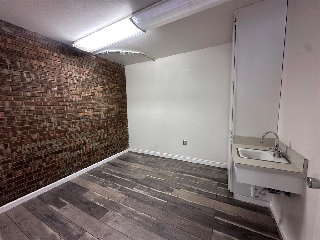 Town - Commercial Lease