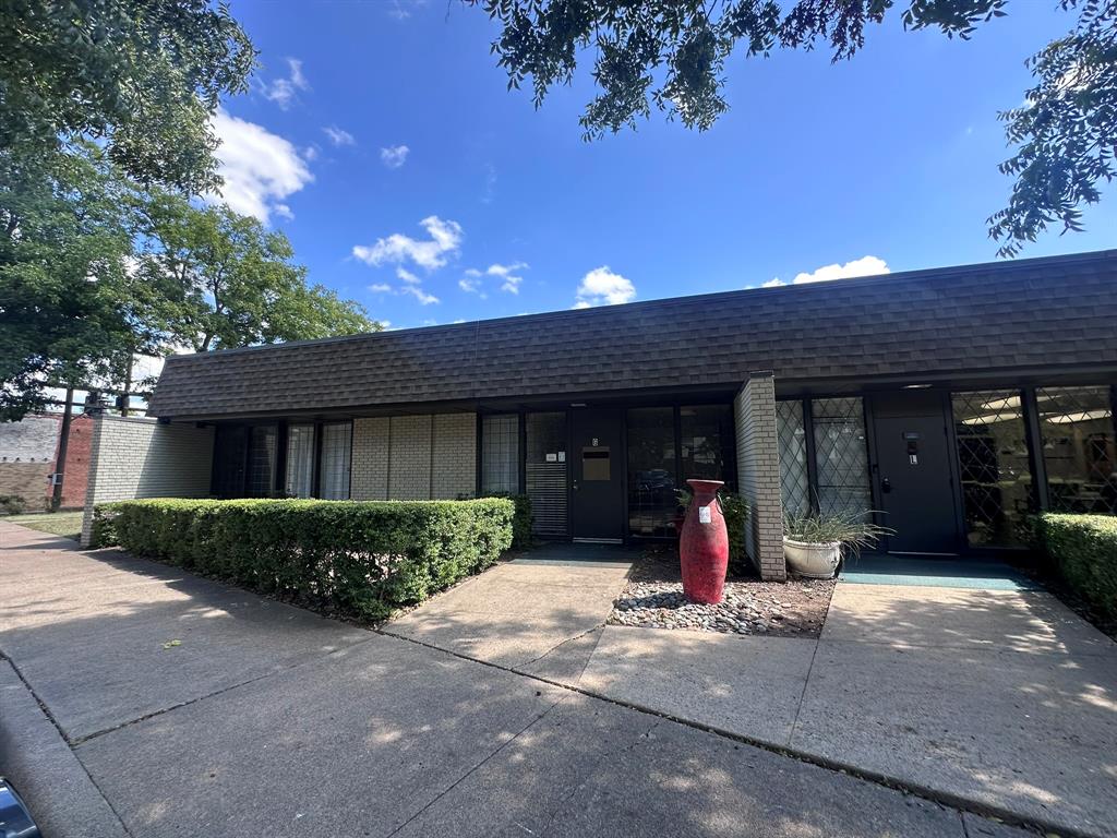 Town - Commercial Lease