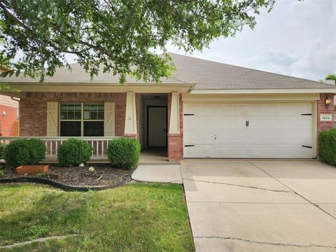 Photo of 1605 Cardinal Way, Aubrey, TX 76227 (MLS # 21312296)