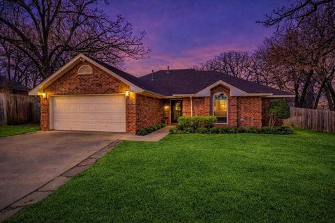 2209 Whispering Oaks Denton TX 76209