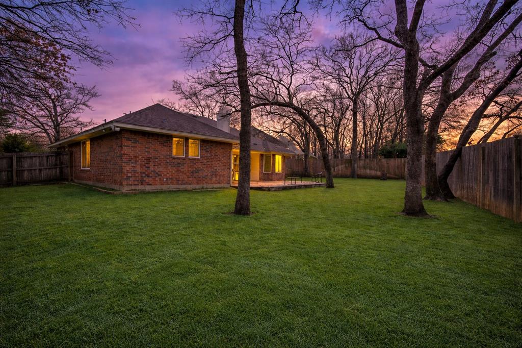 2209 Whispering Oaks