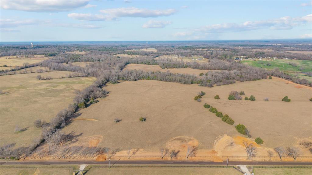 Mary V Lout Surv Abs #556 - Land