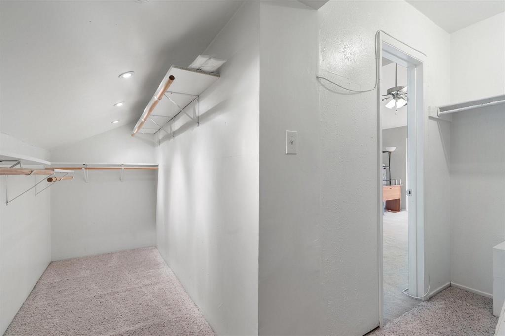 Country Club Place At Las Colinas - Residential