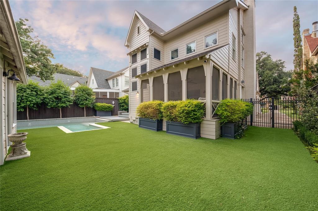 University Highlands - Residential