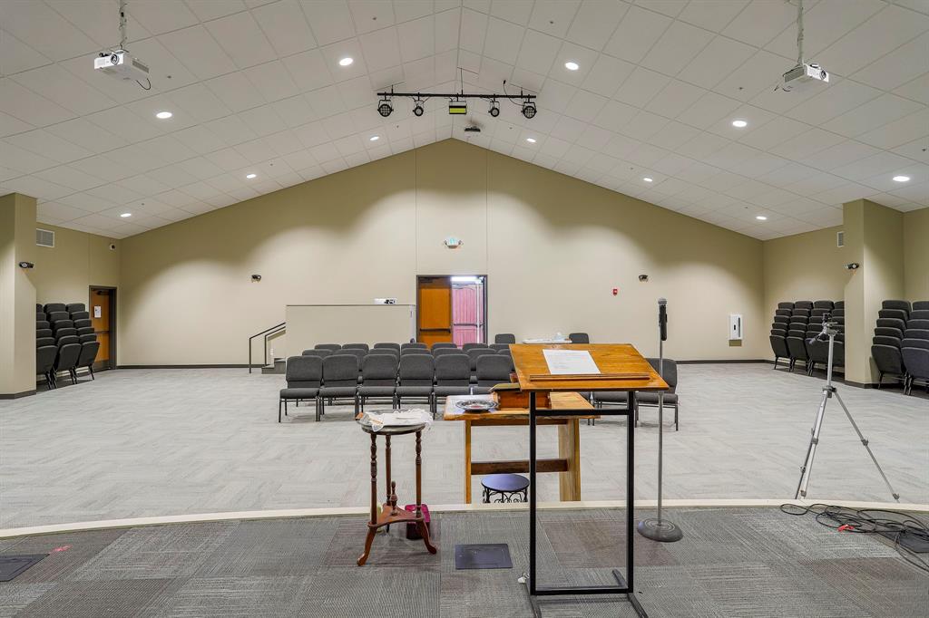 Meadow Oaks Add - Commercial Sale