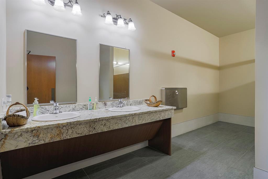 Meadow Oaks Add - Commercial Sale