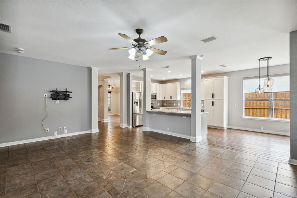 Thousand Oaks Ph III - Residential