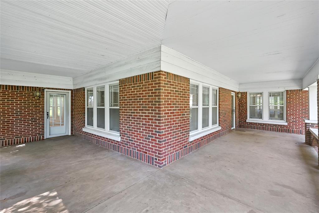 300 E 14th Street