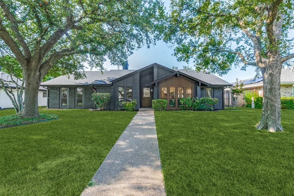 814 Hillsdale Drive