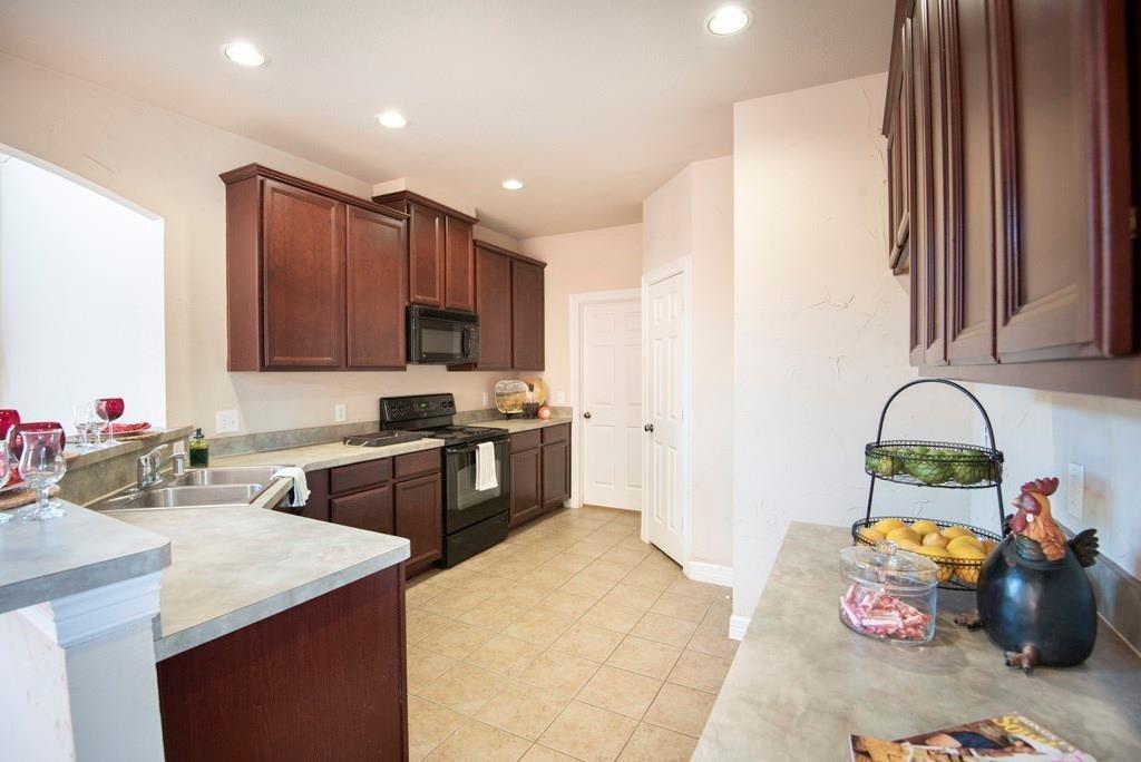 Avalon 04 - Residential Lease