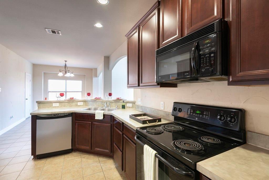 Avalon 04 - Residential Lease