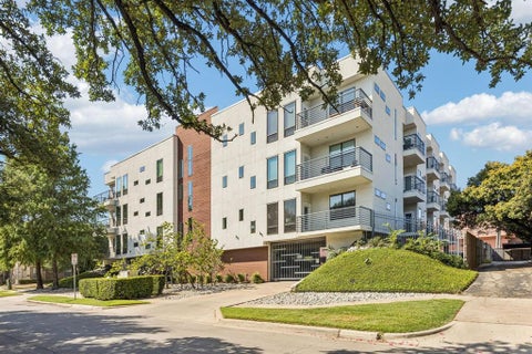 Photo of 4107 Bowser Avenue #308, Dallas, TX 75219 (MLS # 21391305)