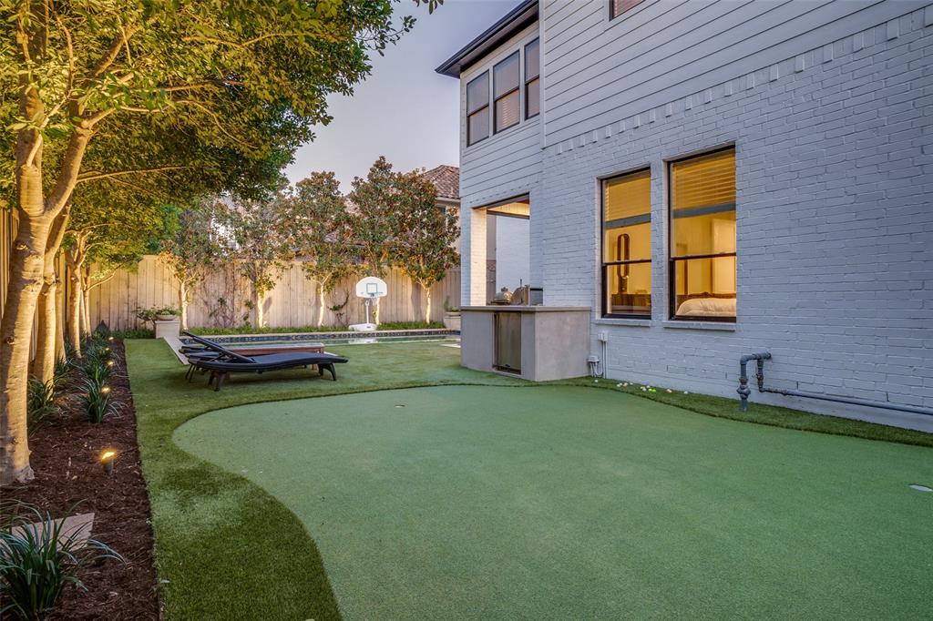 Bob-O-Link Downs - Residential