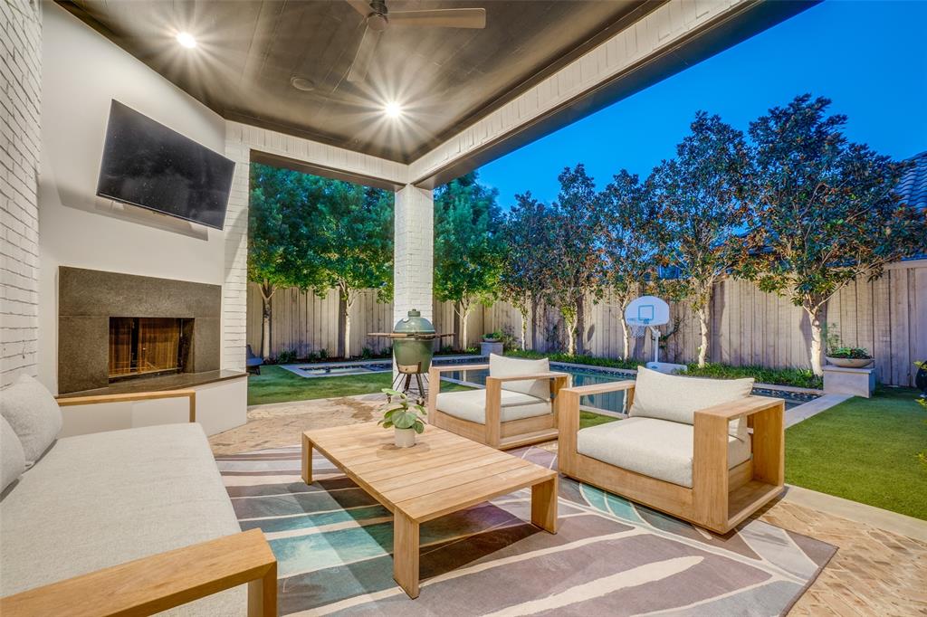 Bob-O-Link Downs - Residential