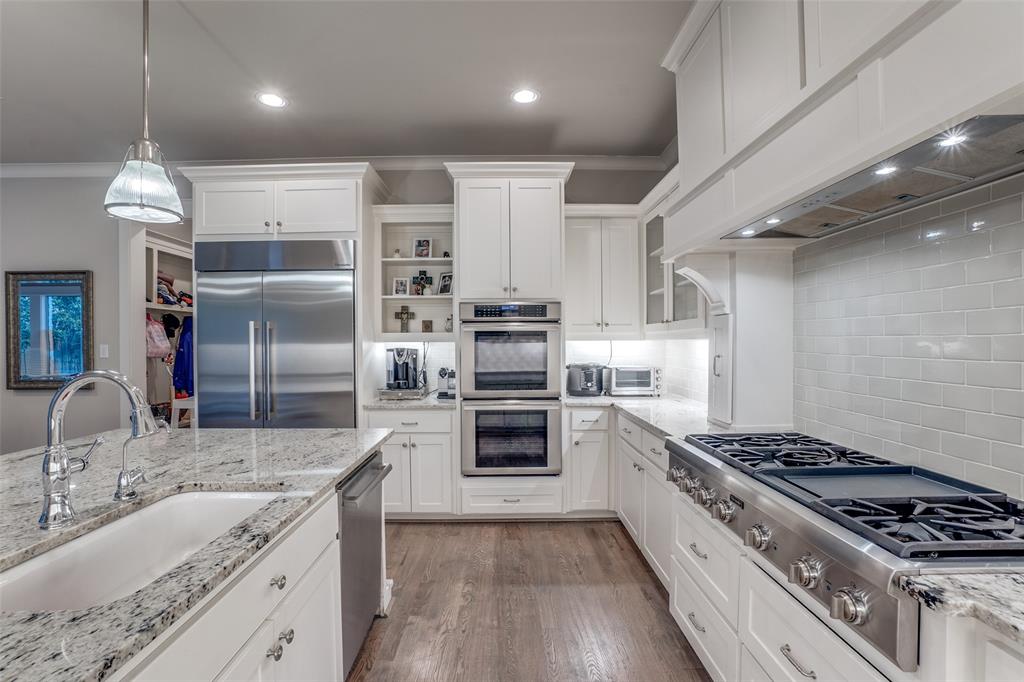 Bob-O-Link Downs - Residential