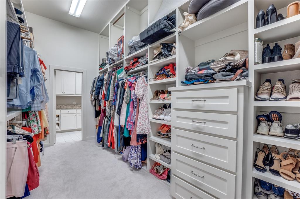 Bob-O-Link Downs - Residential