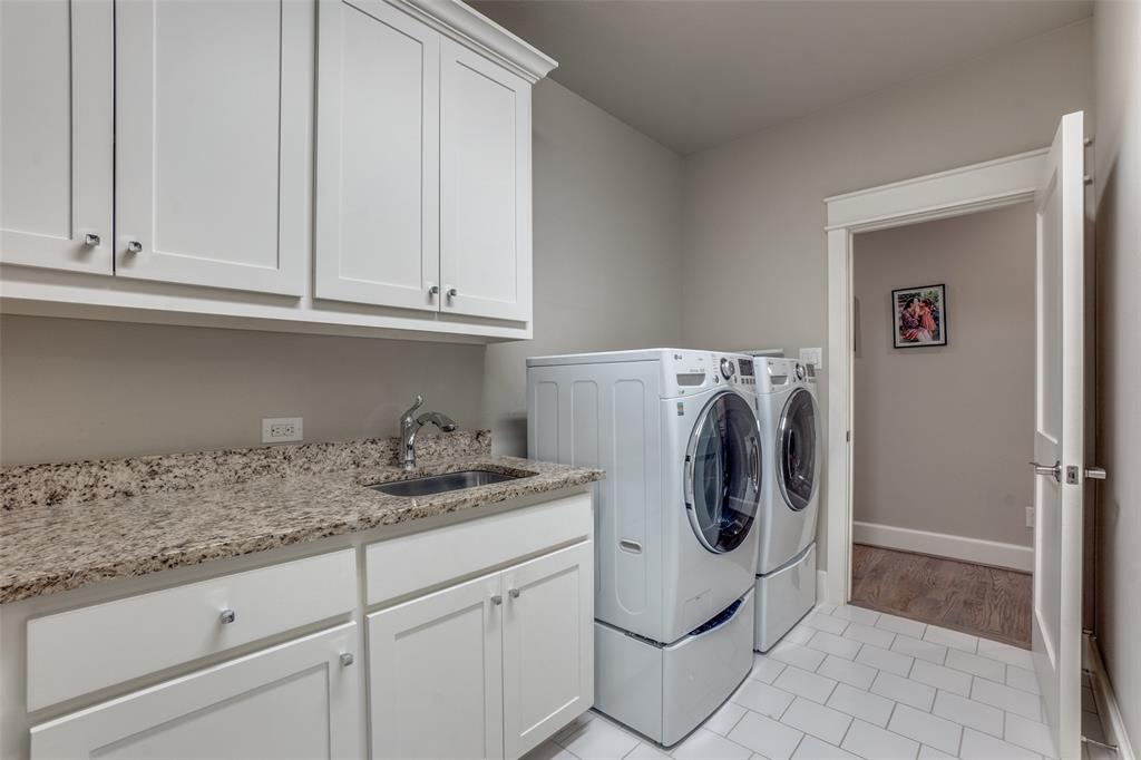 Bob-O-Link Downs - Residential