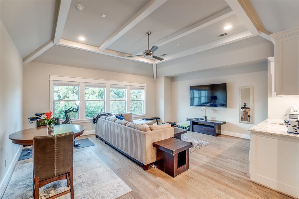 Bob-O-Link Downs - Residential