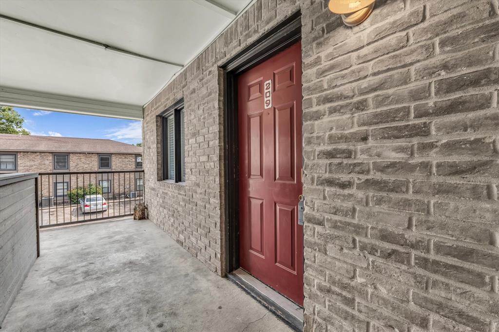 1214 Baylor Avenue 209