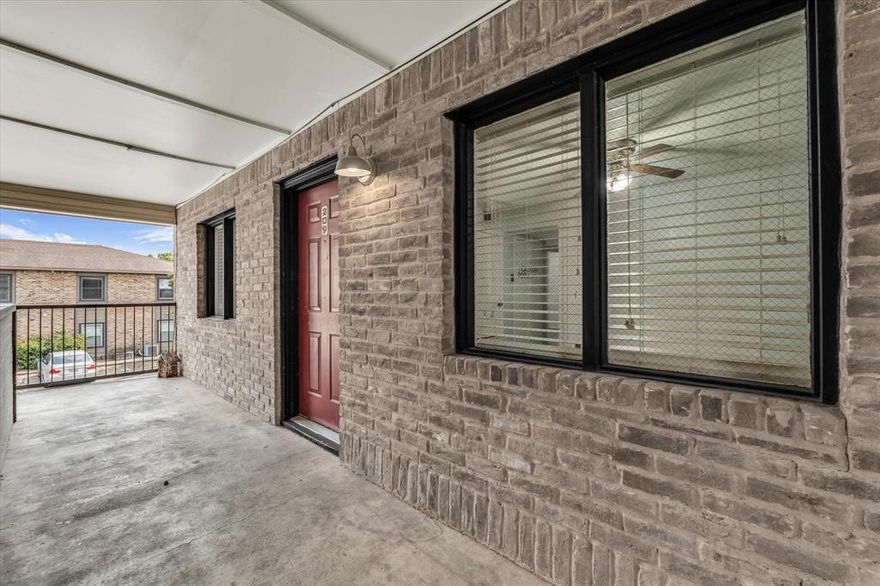 This newly updated 2-story condo, located just minutes from Baylor University, features two bedrooms and two bathrooms. Perfect for Baylor students or faculty, the condo has a newly renovated kitchen with brand-new appliances and countertops.

Residents will also enjoy access to a community pool, offering a great space to relax and unwind.

With its prime location, this condo offers excellent rental potential for investors, providing easy access to campus, dining, shopping, and entertainment all just a short walk away.

Don’t miss the chance to own or rent in one of Waco’s most desirable neighborhoods!