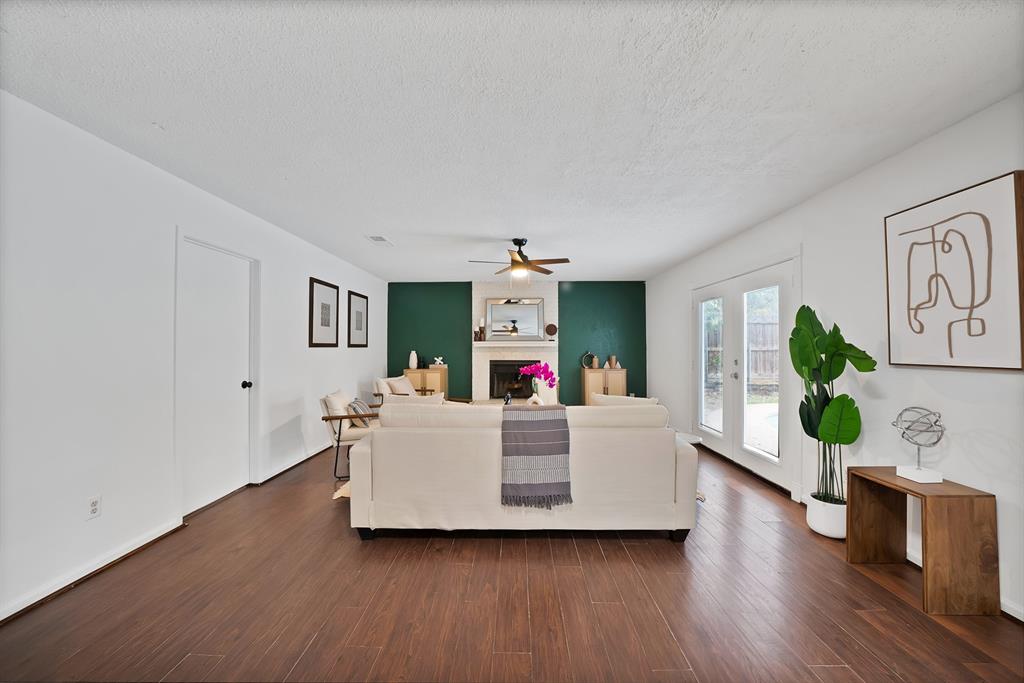 413 Wild Oak Lane