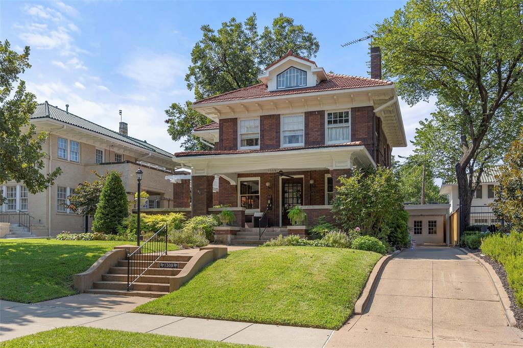 1309 Elizabeth Boulevard
