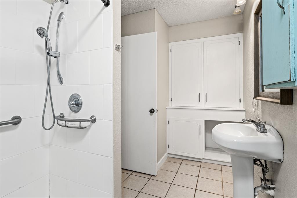 Meadow Creek - Residential