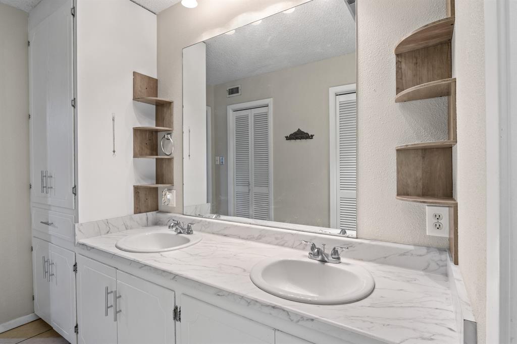 Meadow Creek - Residential