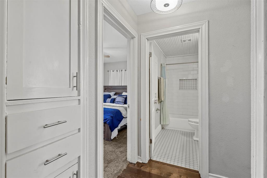 Fort Worth, Texas 76107, United States, 3 Bedrooms Bedrooms, ,1 BathroomBathrooms,Residential,Active,24646