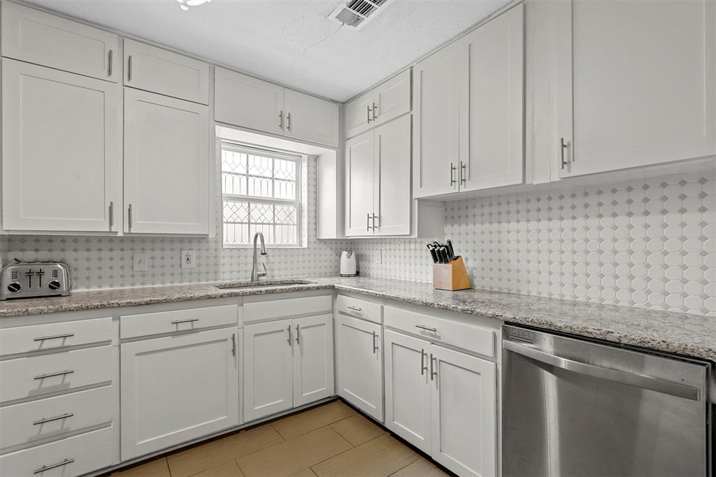 Fort Worth, Texas 76107, United States, 3 Bedrooms Bedrooms, ,1 BathroomBathrooms,Residential,Active,24646