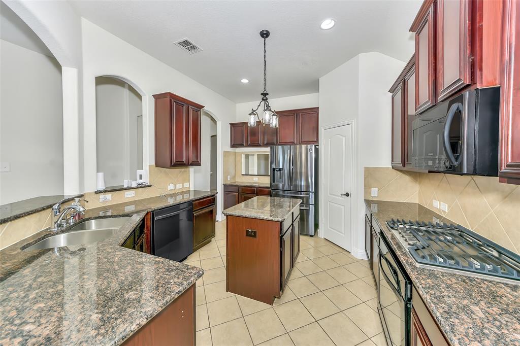 302 Red Eagle Trail
