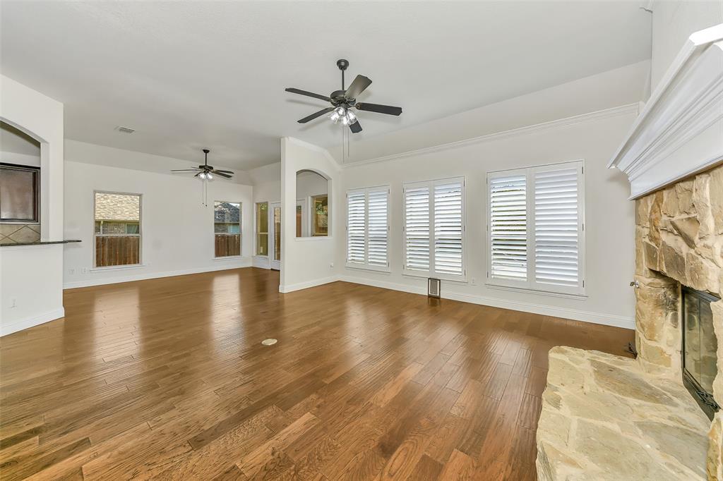 302 Red Eagle Trail