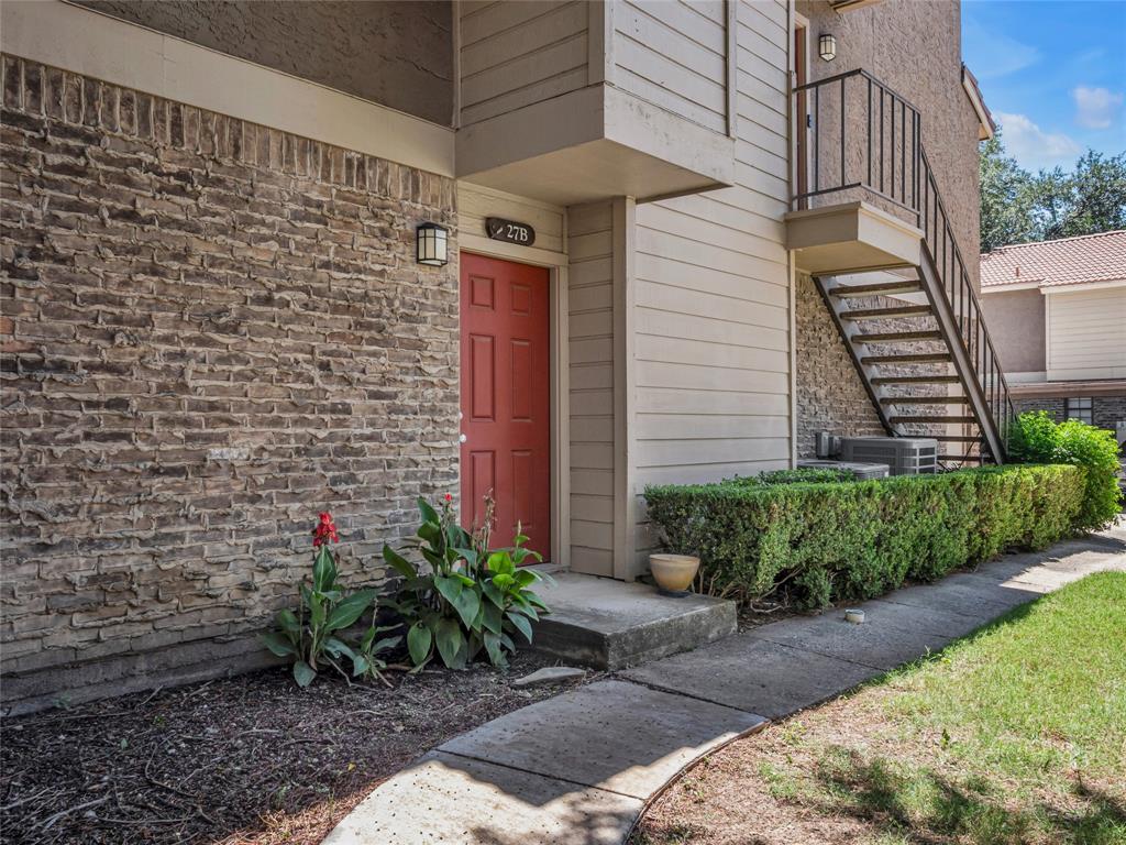 5200 Martel Avenue 27B