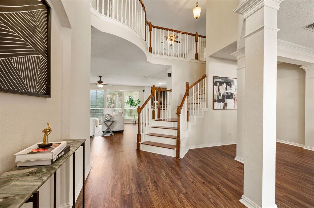 6605 Fox Glen Drive
