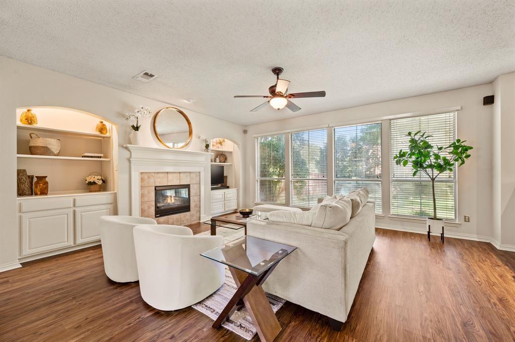 6605 Fox Glen Drive