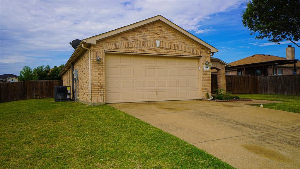 Photo of 309 Stanford, Forney, TX 75126 (MLS # 21319835)