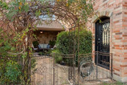 San Antonio & Gulf Railroad - Residential