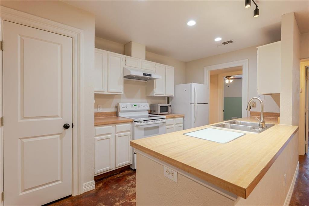 Vermillion Place Add - Residential Lease