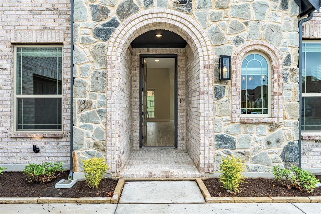 2404 Cornwall Lane