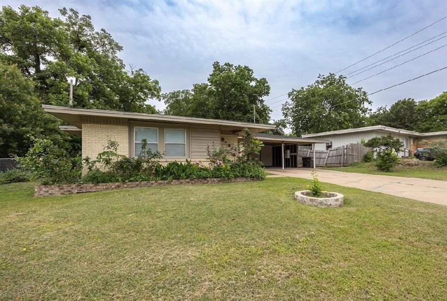 Welcome to this beautifully updated home in the heart of Fort Worth! Located at 5405 Trail Lake Drive, this charming property has been thoughtfully refreshed and is move-in ready.
Step inside to discover fresh interior paint that creates a bright, clean, and inviting atmosphere throughout. The kitchen features brand-new appliances, offering both style and functionality for everyday living and entertaining. One of the standout upgrades is the conversion of the half bathroom into a full bath, giving the home a total of two full bathrooms—an excellent enhancement for comfort and convenience. With its recent updates and desirable location, this home is a fantastic opportunity for buyers looking for value and modern touches in an established neighborhood.