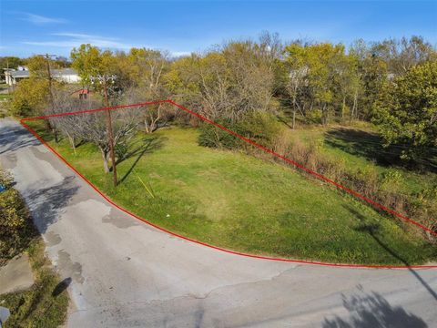 401 S Nash Street Kaufman TX 75142
