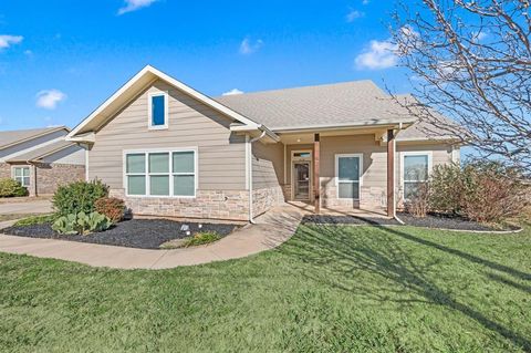 824 E Northside Drive Pilot Point TX 76258