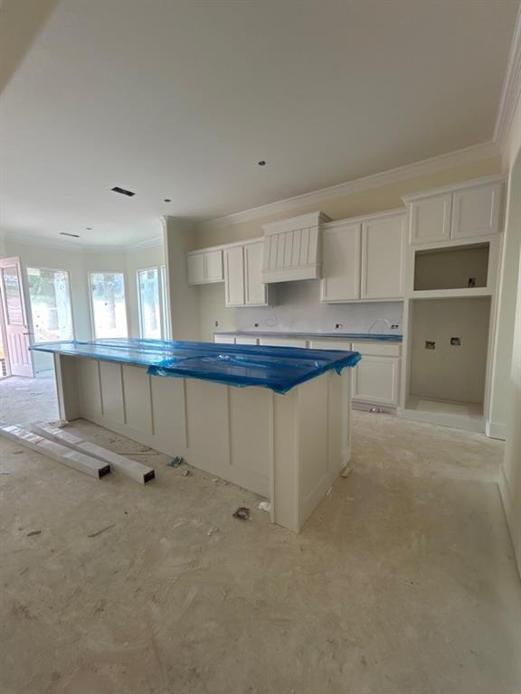 1004 Perrin Lane