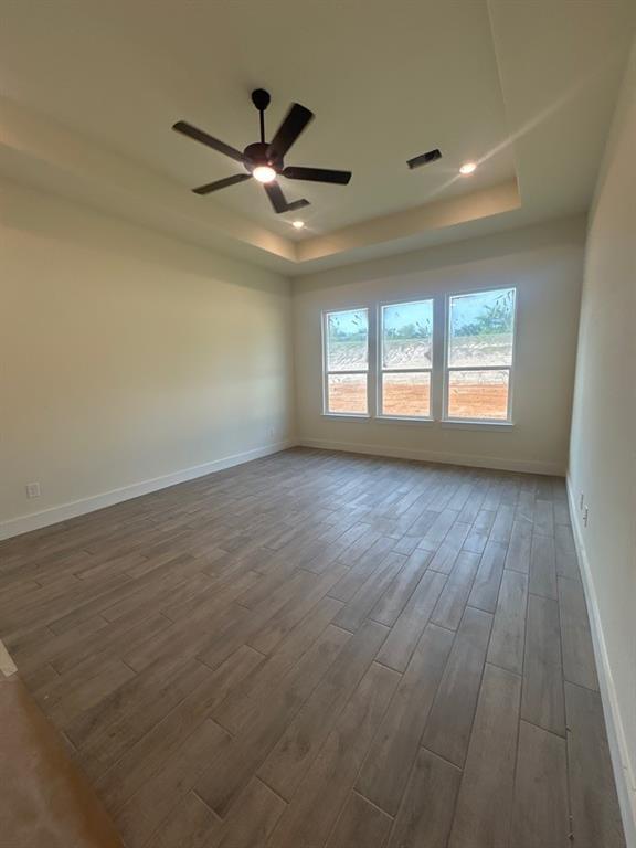1004 Perrin Lane