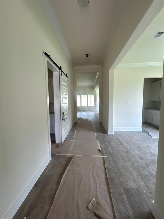 1004 Perrin Lane
