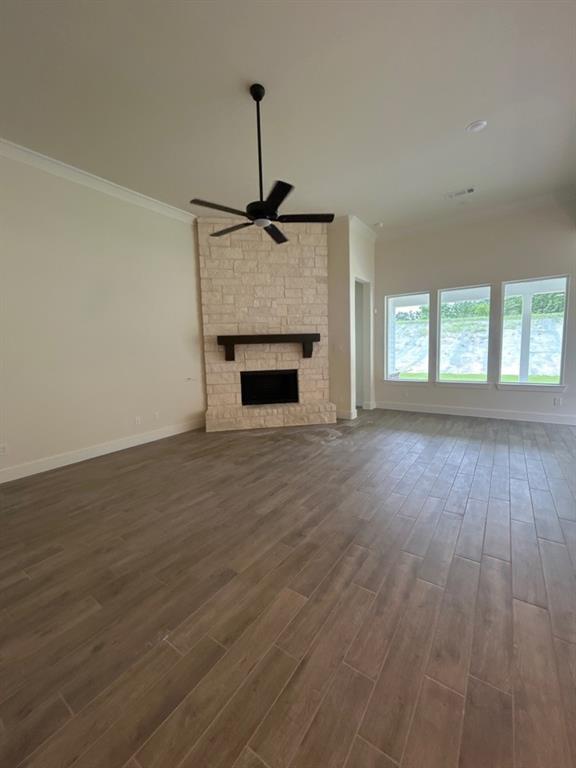 1004 Perrin Lane